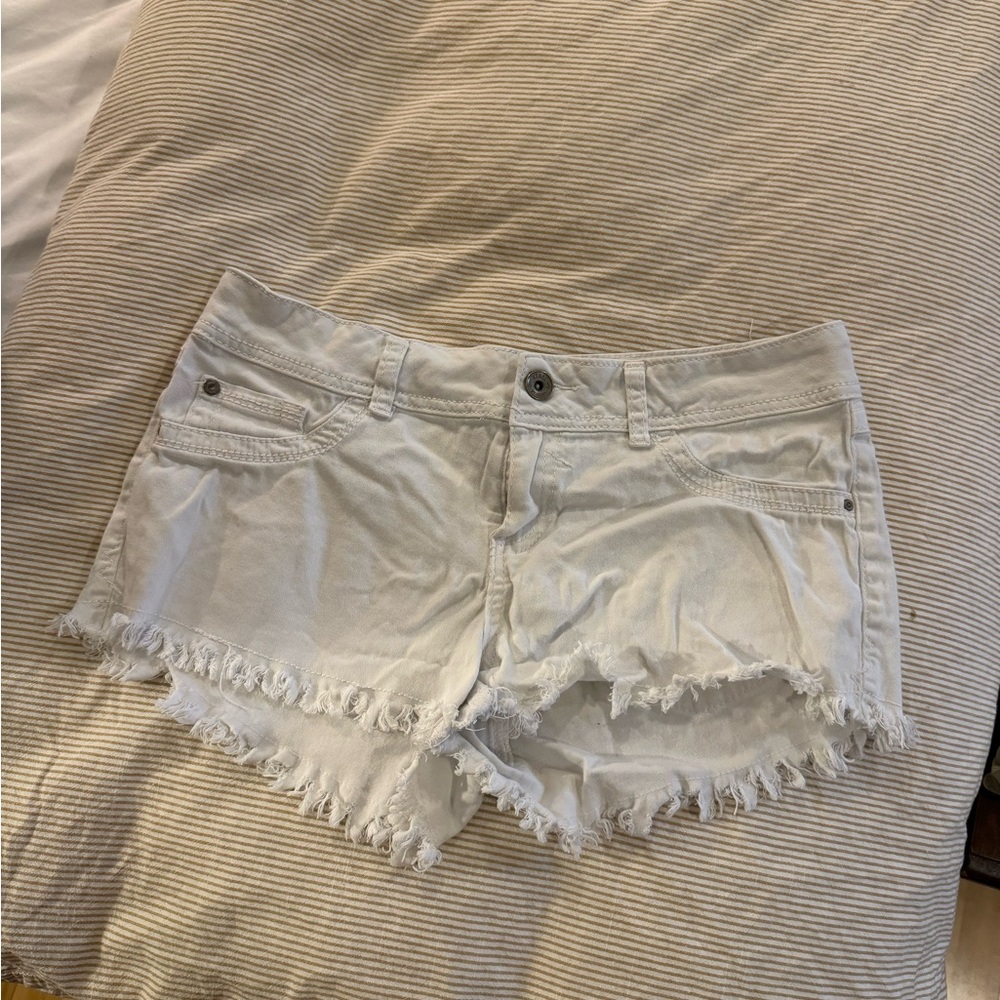 Women's Classic White Frayed Jean Shorts